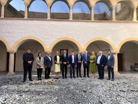 Udeleženci srečanja v organizaciji Centra za evropsko prihodnost_Foto CEP